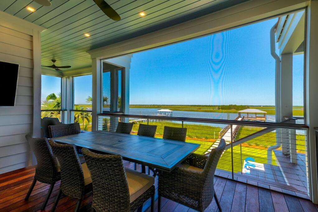 New Waterfront Home With Deep Water Dock Isle of Palms Exteriör bild