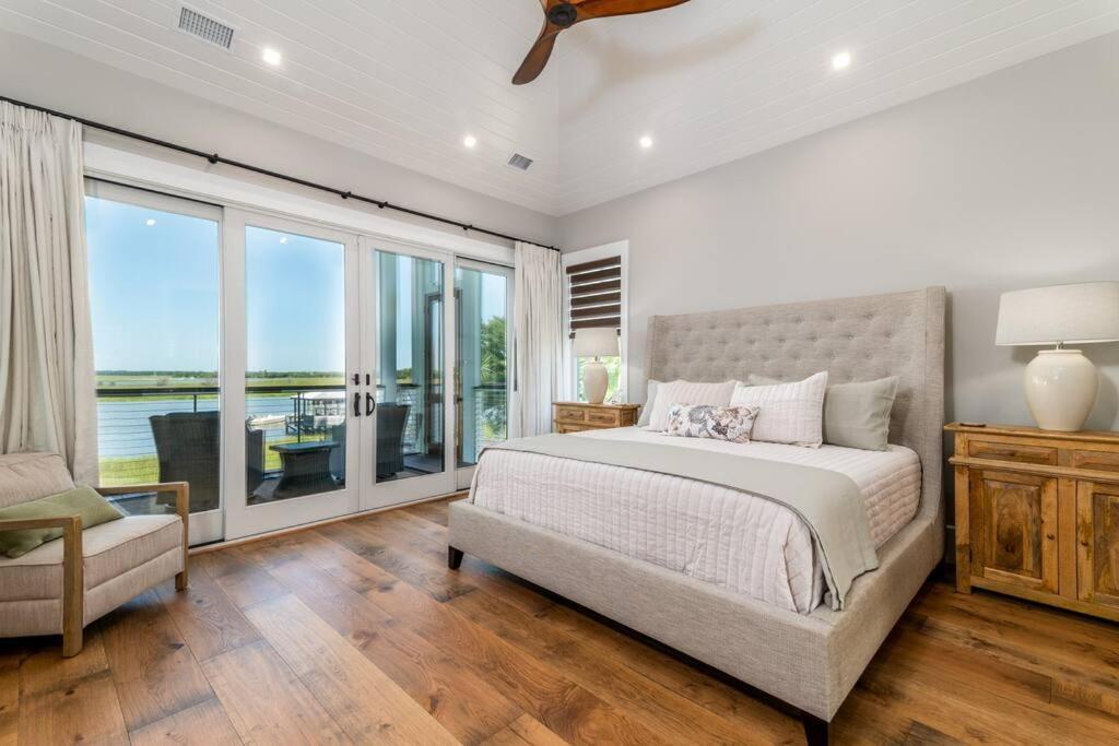 New Waterfront Home With Deep Water Dock Isle of Palms Exteriör bild